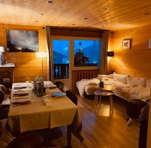 Au Pied Du Jaillet *